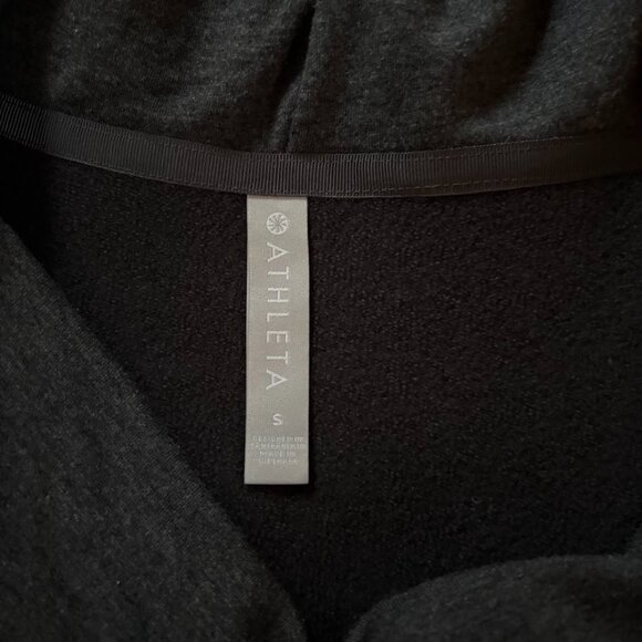 Athleta Purana Wrap Size small Grey heather. Hooded with pockets very soft cozy - Picture 8 of 9